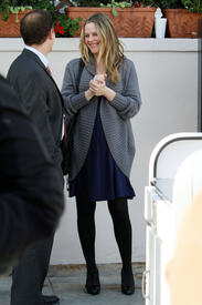 celebrity_paradise.com_TheElder_AliciaSilverstone2011_01_13_outsidearestaurantinBeverlyHills23.jpg