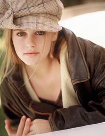 Alicia_Silverstone_Dana_Fineman_Photoshoot_001_4_.jpg