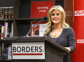 AlisonSweeney_PromotingherTheMommyDietbookatBordersinNewYork_January4201128.jpg