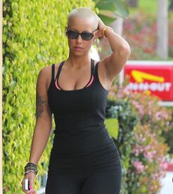 celebrity_paradise.com_TheElder_AmberRose2011_03_22_outinHollywood1.jpg