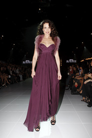 celebrity_paradise.com_TheElder_AndieMacDowell2011_03_15_attendsthefirstrunwayshowinDocklands1.jpg