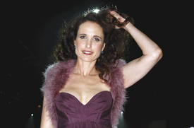 celebrity_paradise.com_TheElder_AndieMacDowell2011_03_15_attendsthefirstrunwayshowinDocklands6.jpg