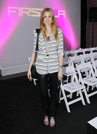 Tikipeter_Whitney_Port_Directives_West_004.jpg