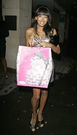 celebrity-paradise.com-The_Elder-Jade_Ewen_2010-01-24_-_celebrates_her_22nd_birthday_1101.jpg