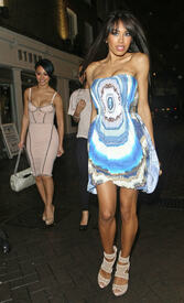 celebrity_paradise.com_TheElder_JadeEwenandAmelleBerrabah2010_03_20_leavingAltoclub11.jpg