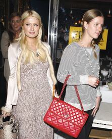 celebrity_paradise.com_TheElder_ParisandNickyHilton2011_03_16_familydineatFridaMexicanCuisine13.jpg