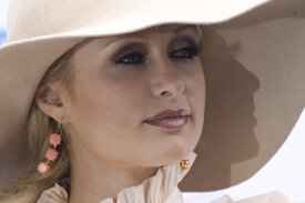 celebrity_paradise.com_TheElder_ParisHilton2011_03_29_TheShoeCollection18.jpg