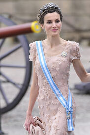 celebrity_paradise.com_TheElder_PrincessLetizia48.jpg