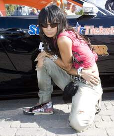 Bai Ling_TheRallyforKidswithCancerscavengerhuntinToronto_01_122_142lo.jpg