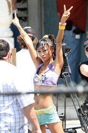 celeb-city.org_Bai_Ling_candid_Crank_2_set_05-02-2008_002.JPG