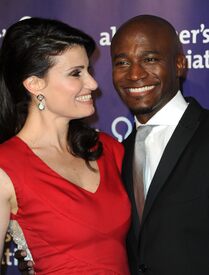 Tikipeter_Idina_Menzel_19th_Annual_A_Night_At_Sardis_012.jpg