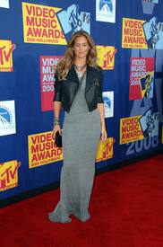 39263_Bar_Refaeli_2008-09-07_-_MTV_Video_Music_Awards_7256_122_699lo.jpg