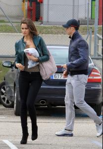 392004200_Celebutopia_NET.Irina_Shayk_and_Cristiano_Ronaldo_spotted_in_Madrid.03_17_2011.HQ.4_122_417lo.jpg