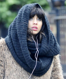 819170618_JameelaJamil_PrimroseHill6thMar20112_122_509lo.jpg