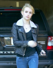 61085_EmmaRoberts_OutsideofherhomeinLosAngelesMarch32011_By_oTTo1_122_1024lo.jpg