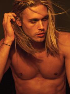 Chris_Brown_by_Elias_Tahan_MaleModelSceneNet_03.jpg