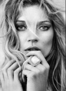 95537_kate_moss_d_yurman48_122_926lo.jpg