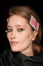 Veronique_Leroy_Fall_2012_Backstage_v_Zn_Fdgo085_Tx.jpg