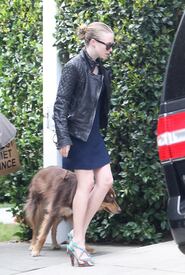 Amanda Seyfried - Walking her dog - Hollywood - 210212_006.jpg