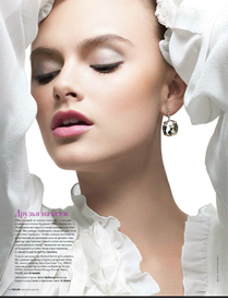 Tatler Russia March 2012 - Zuzana Gregorova 02.jpg