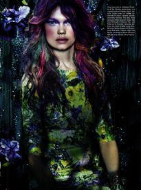 Vogue Italia 2012-03 - Mackenzie Drazan 05.jpg