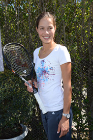 Ana_Ivanovic_at_Tony_Bennetts_All_Star_Tennis_Event_in_Key_Biscayne_10.jpg