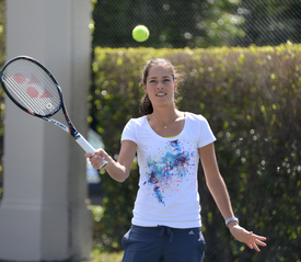 Ana_Ivanovic_at_Tony_Bennetts_All_Star_Tennis_Event_in_Key_Biscayne_3.jpg