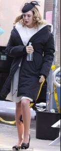 article-2131309-12A4B69A000005DC-786_306x758.jpg
