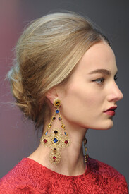 Dolce_Gabbana_Fall_2013_Details_z_HJANqw_RC5x.jpg