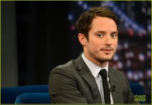 elijah-wood-late-night-with-jimmy-fallon-appearance-12.jpg