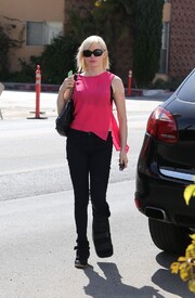 rosemcgowan032213_05.jpg