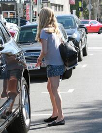 Amanda Seyfried out and about in Beverly Hills_031213_11.jpg