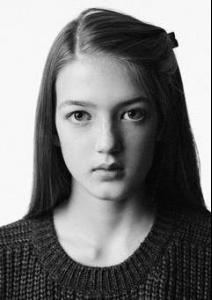 x000000383192-Sofie_Sjaastad-modelprofileMainPicCropped_jpg_pagespeed_ic_riACpDpTS2.jpg