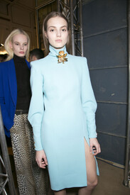 Emanuel_Ungaro_Fall_2013_Backstage_ry_IJKzn_VQn_Bx.jpg