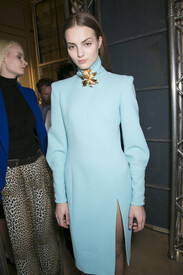 Emanuel_Ungaro_Fall_2013_Backstage_ZLCfnlj_Vnb_Jx.jpg