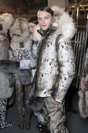 Moncler_Gamme_Rouge_Fall_2013_Backstage_mjai0_Dl_K.jpg