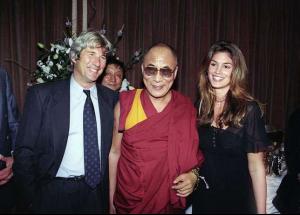 Cindy_Crawford_Richard_Gere_Dalai_Lama.jpg