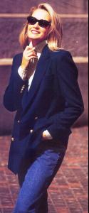 82651_1992-11-vsc-xmas-74-2-estelleLefebure-4-h_122_30lo.jpg