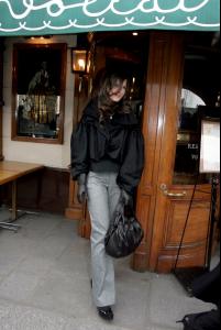 08346_Katie_Holmes_8_122_359lo.jpg