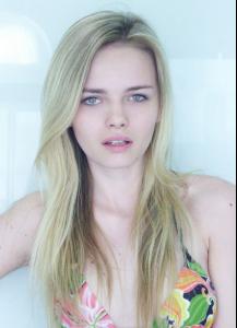 Polaroids-Daniela-Sulzbacher-Jennifer-1.jpg