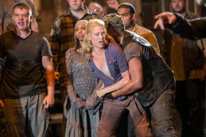 3 season walking-dead-laurie-holden.jpg