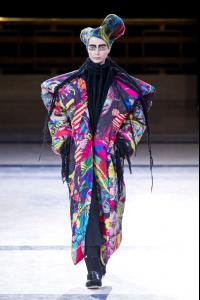Yohji_Yamamoto_Fall_2014_PmCZqiuyzmdx.jpg