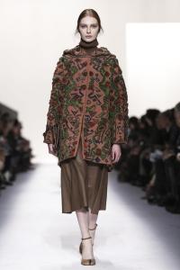 Valentino-RTW-FW14-Paris-8044-1393941270-bigthumb.jpg