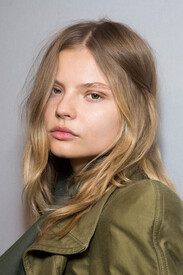 Isabel Marant Fall 2014 Backstage BDPF-1unnfEx.jpg