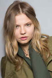 Isabel Marant Fall 2014 Backstage bPw1TzpS1wex.jpg