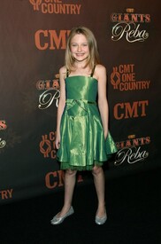 dakota_fanning_green_dress.jpg