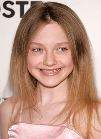 how-to-rock-braces-dakota-fanning_400x55.jpg