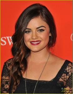 lucy-hale-pll-halloween-screening-05-10162013073402000000.jpg