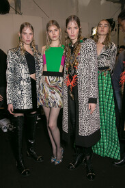 Fausto_Puglisi_Bks_Bis_Fall_2015_Backstage_o6HmntN5w8kx.jpg