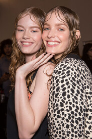 Fausto_Puglisi_Fall_2015_Backstage_OCdokKQmgn9x.jpg